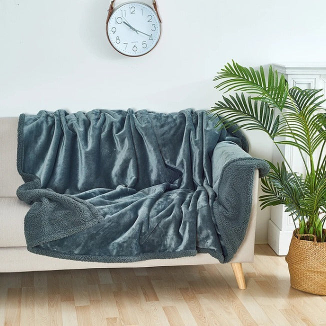 Veliora's wasserfeste Kuscheldecke